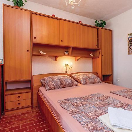 Stunning Apartment In Crikvenica With Kitchen Exterior foto